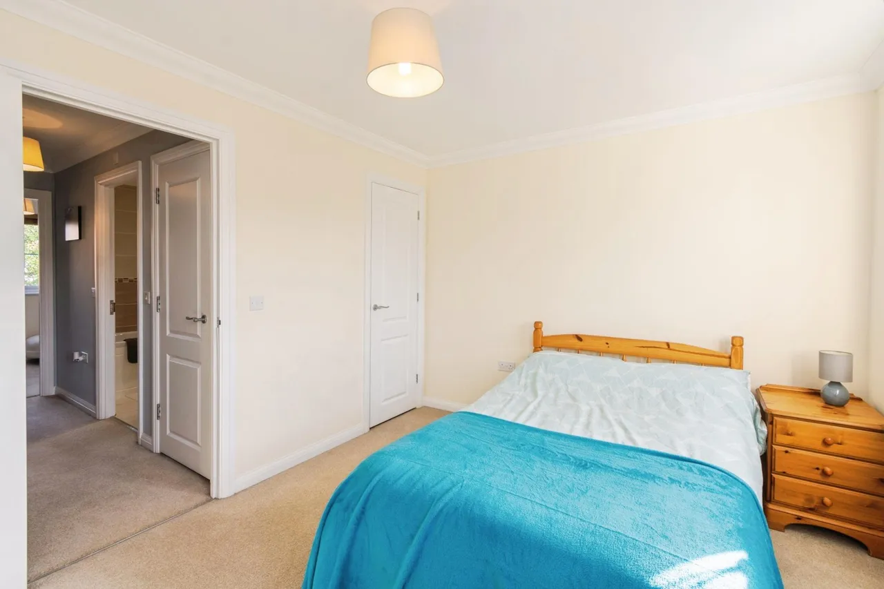 Silent Garden Road, Liphook, GU30, photo 12