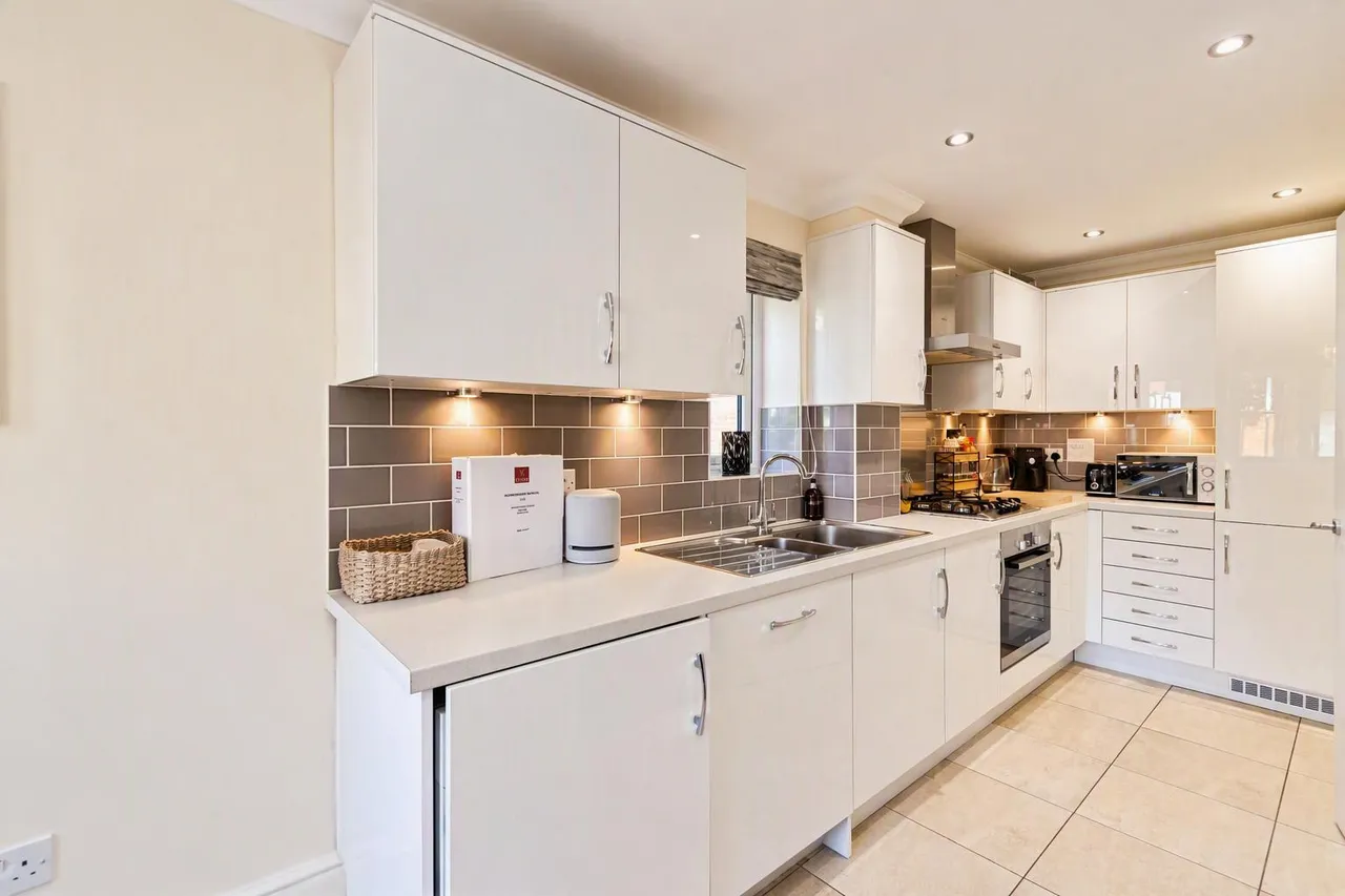Silent Garden Road, Liphook, GU30, photo 4