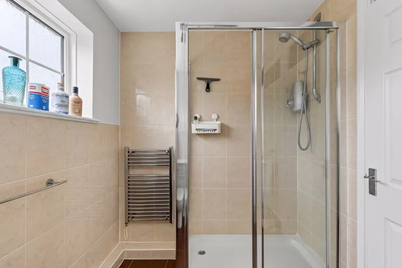 Marlborough Close Hersham, Walton-On-Thames KT12 4QS, photo 16