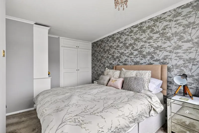 Marlborough Close Hersham, Walton-On-Thames KT12 4QS, photo 11