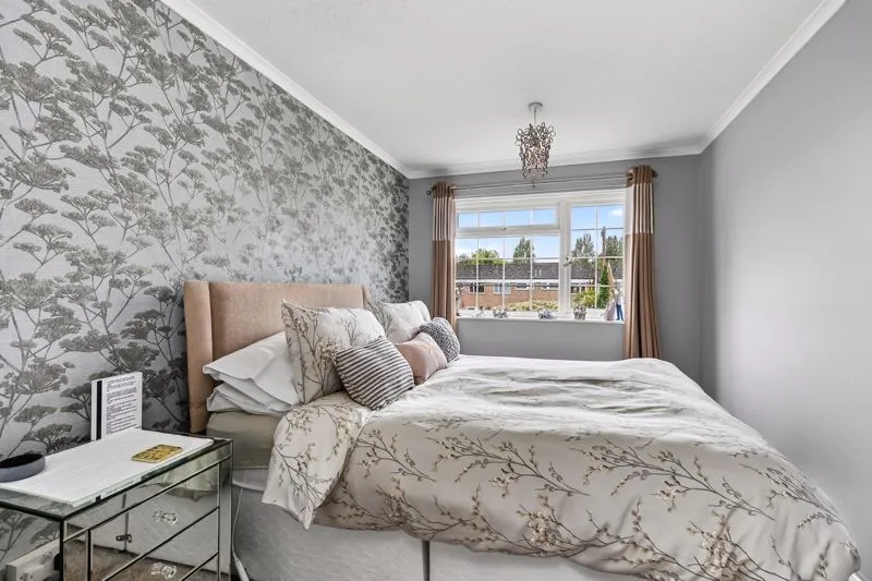 Marlborough Close Hersham, Walton-On-Thames KT12 4QS, photo 10