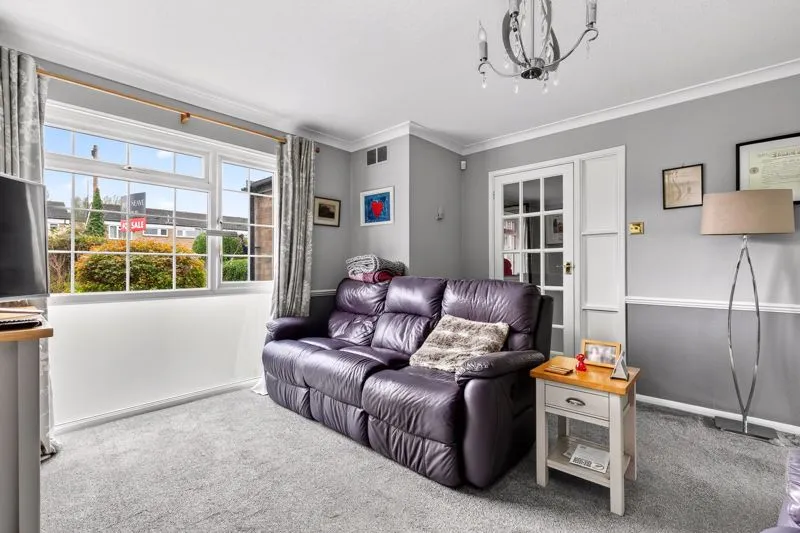 Marlborough Close Hersham, Walton-On-Thames KT12 4QS, photo 9