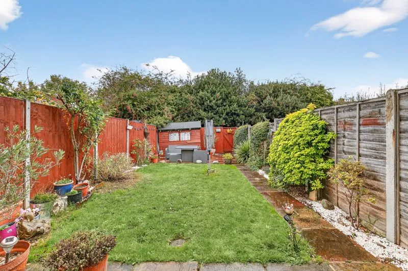 Marlborough Close Hersham, Walton-On-Thames KT12 4QS, photo 17