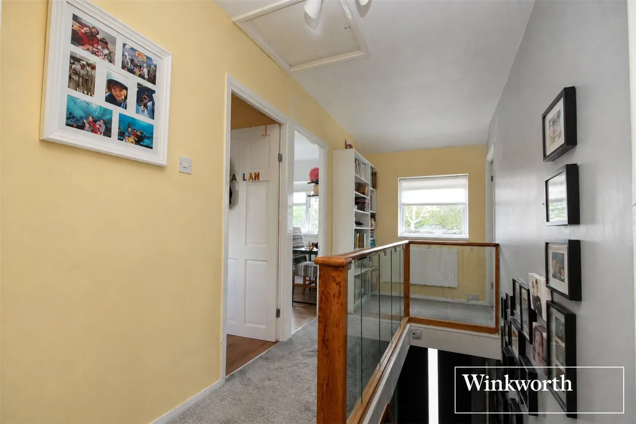 Ayot Path, Borehamwood, WD6, photo 17