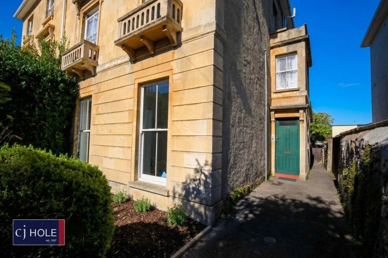 Fremantle Square, Cotham, BS6, photo 13