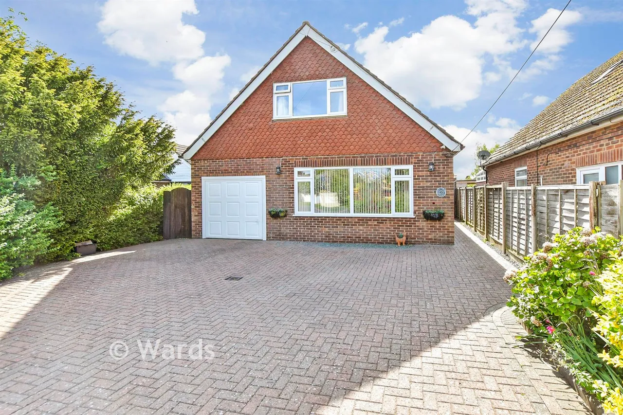3 bed chalet for sale, St. Andrew's Road, Littlestone, TN28
