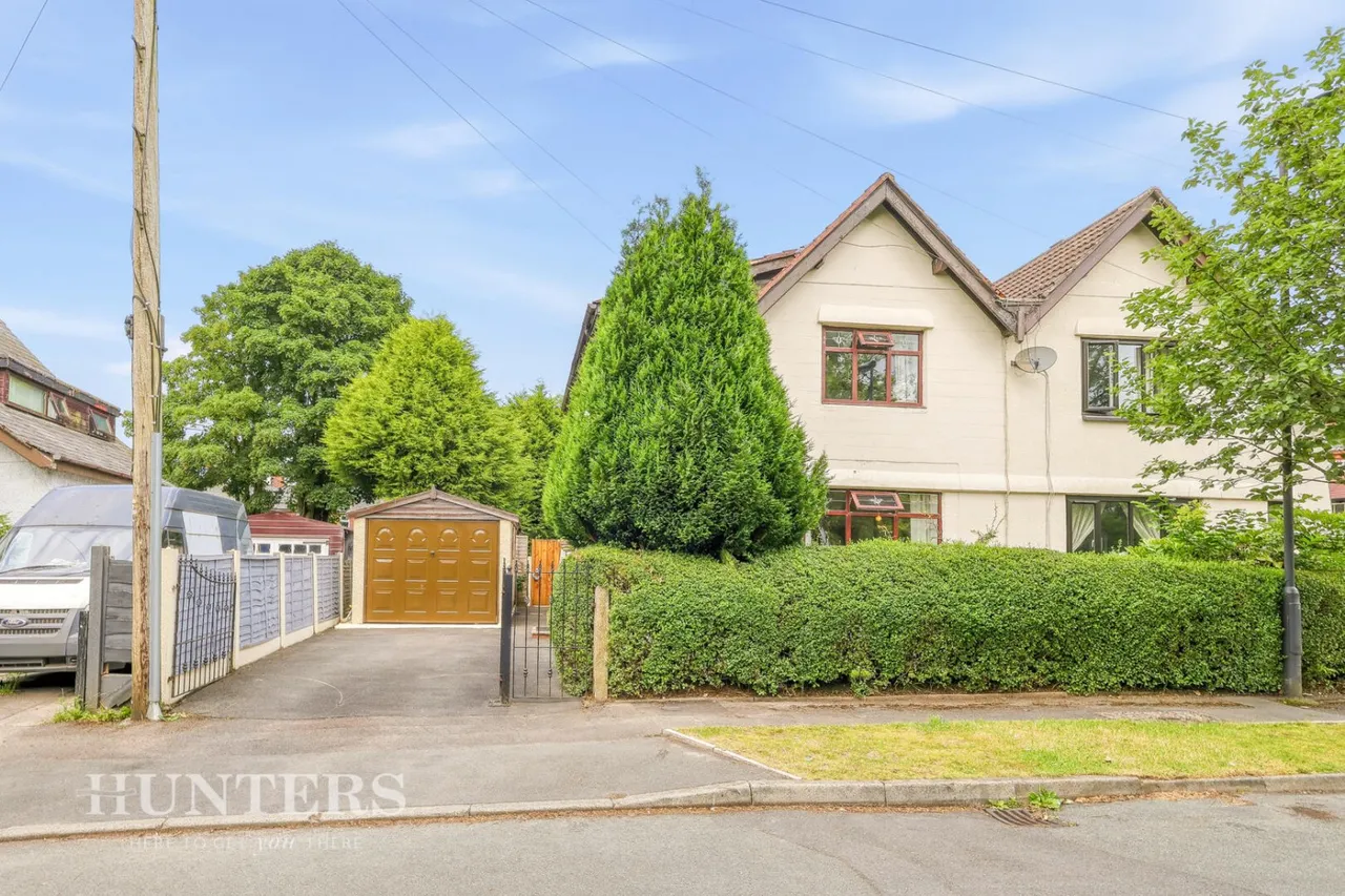3 bed house for sale — Green Lane, Oldham
