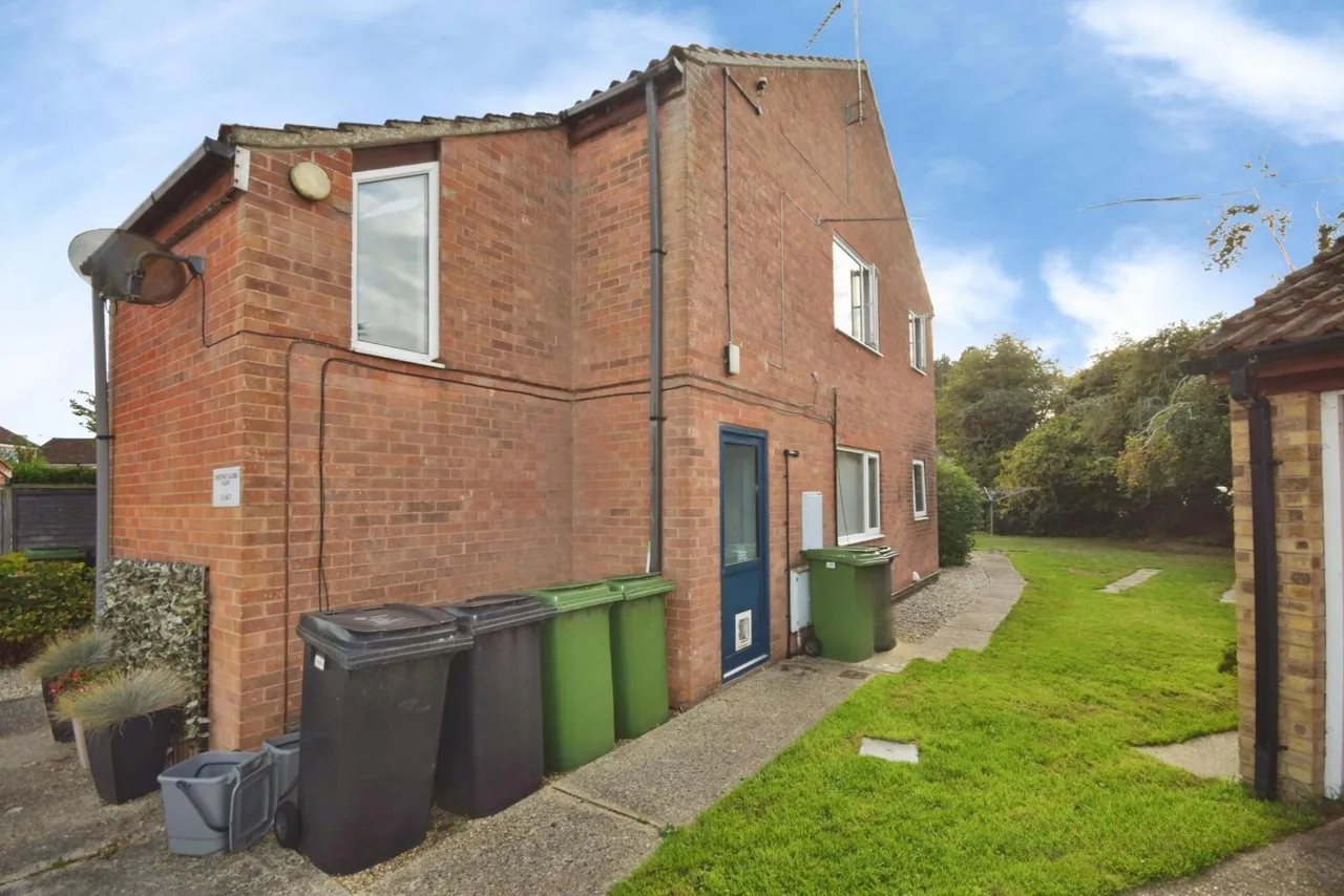 1 bed flat to rent, Chestnut Close, Costessey, NR5