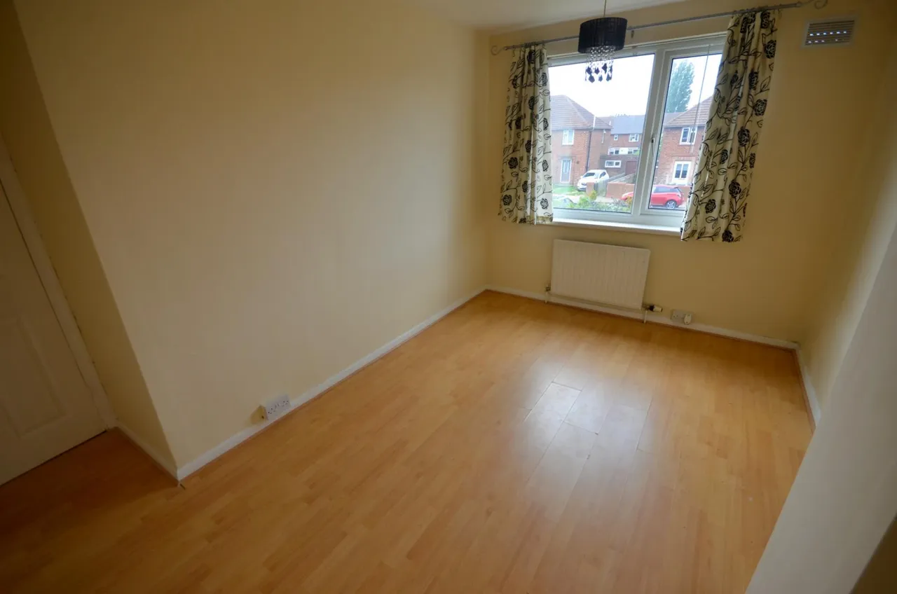 Castleford Avenue, Grimsby, DN34, photo 7