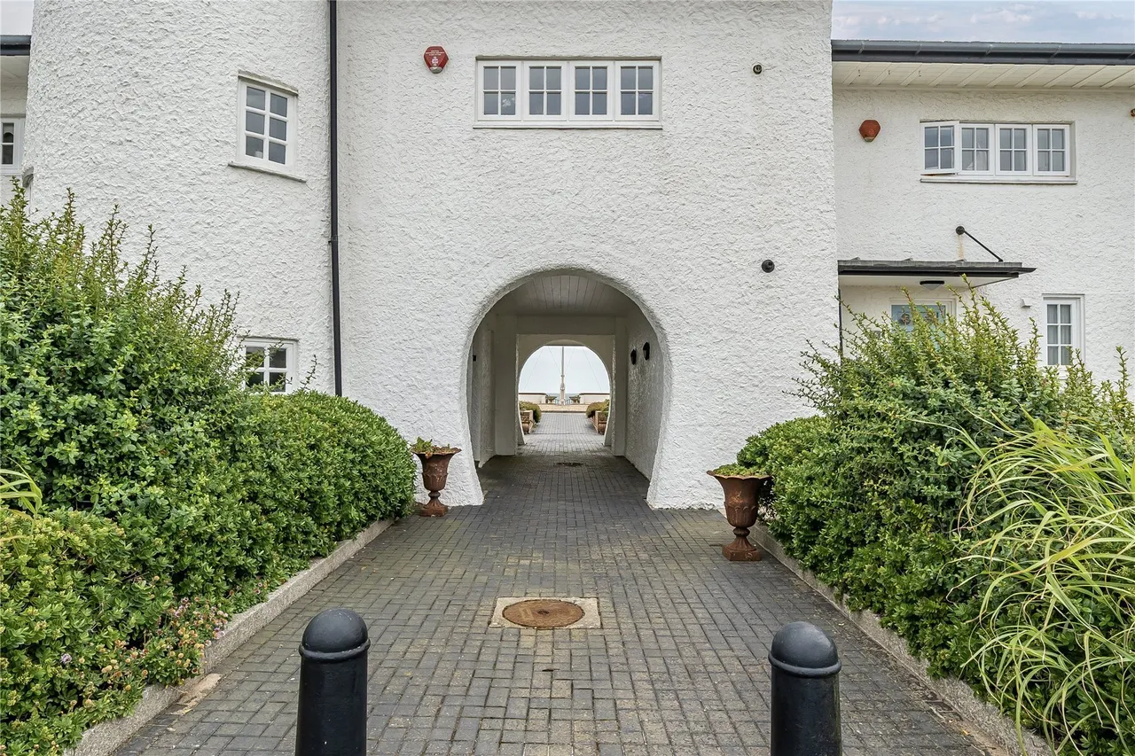 Westover Road, Milford on Sea, Lymington, Hampshire, SO41, photo 6