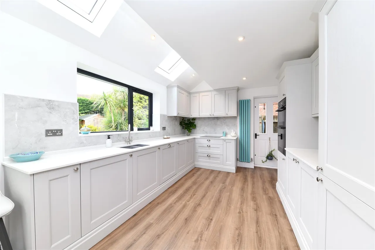 Serpentine Close, Stevenage, Herts, SG1 6AR, photo 2