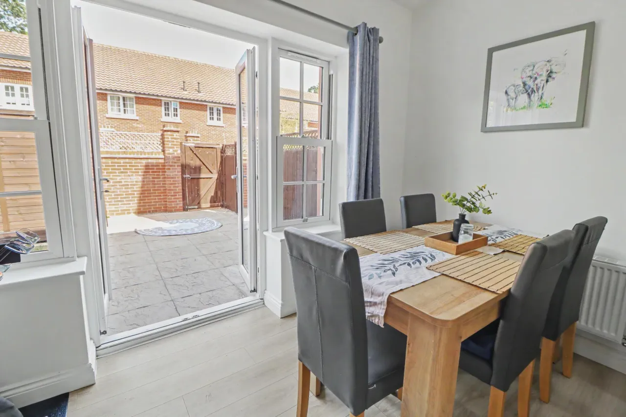 3 bed house for sale, Stoke Road, Thorndon