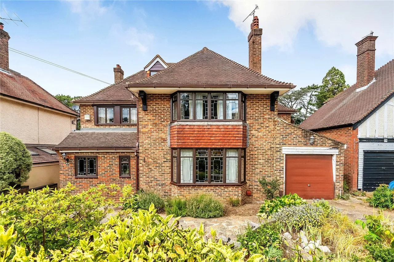 4 bed house for sale, Waterlow Road, Reigate, RH2