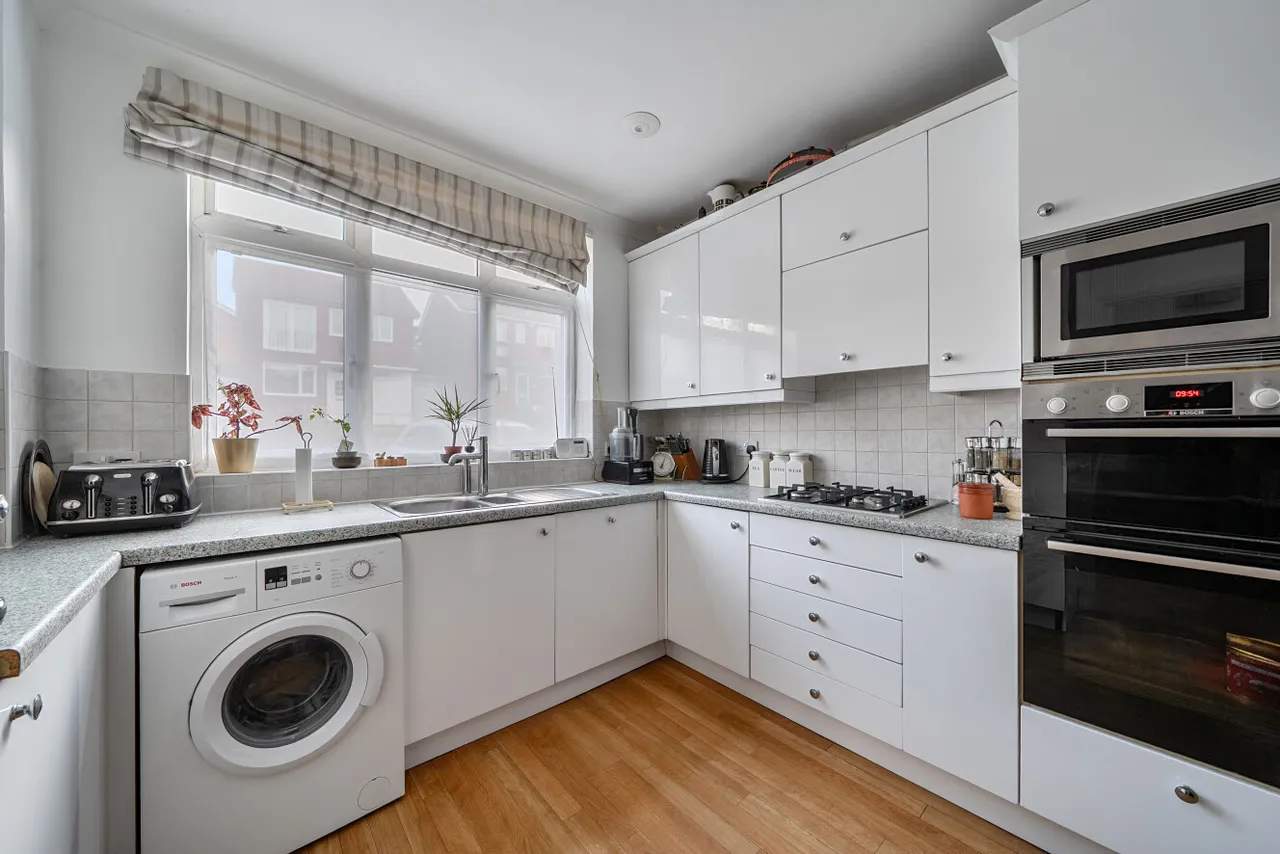 Hawthorndene Road, Hayes, Kent, BR2, photo 3