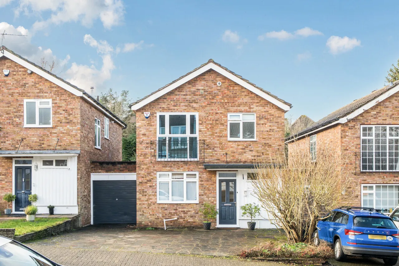 4 bed house for sale — Hawthorndene Road, Hayes, Kent, BR2