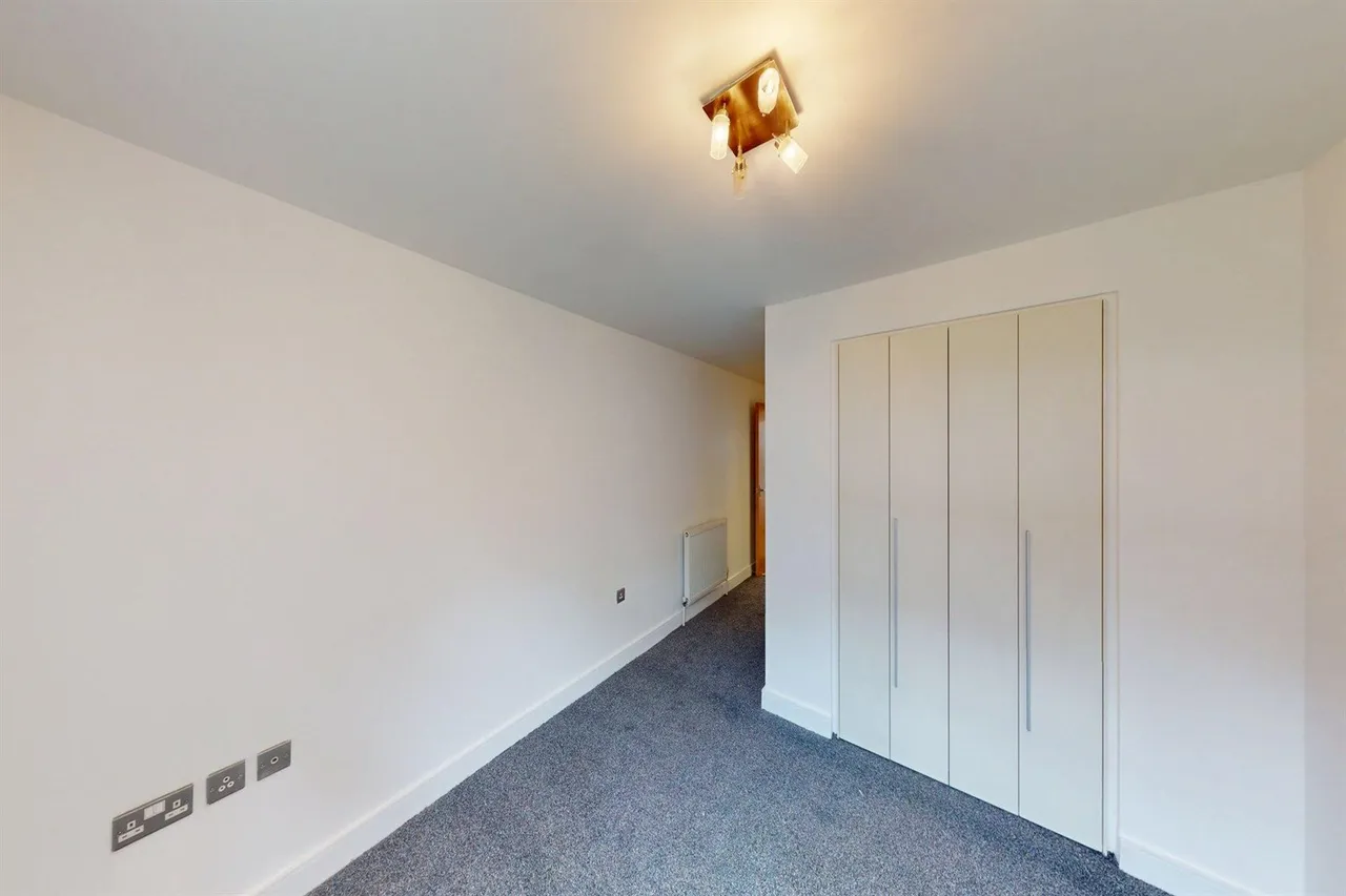 Connaught Place, Loughton, IG10, photo 12