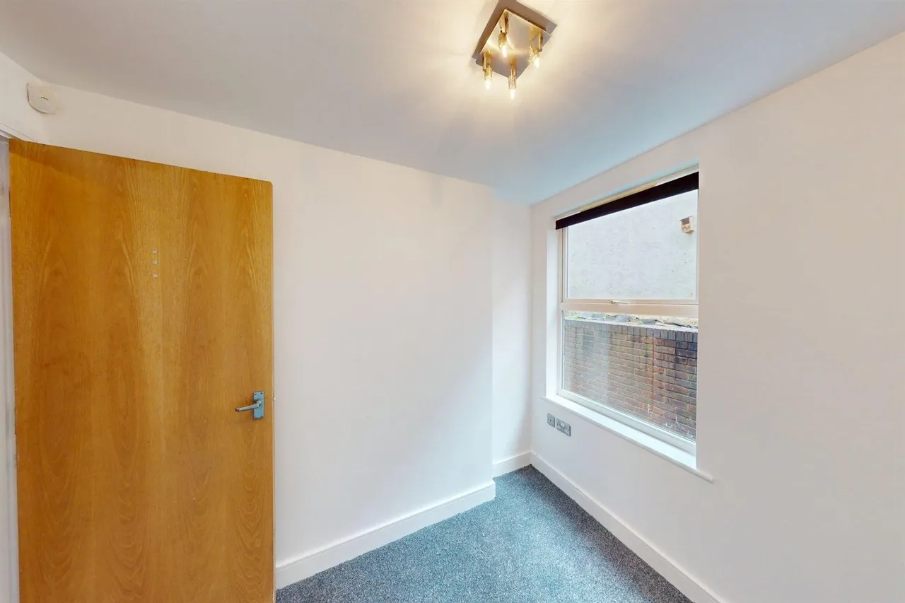 Connaught Place, Loughton, IG10, photo 15