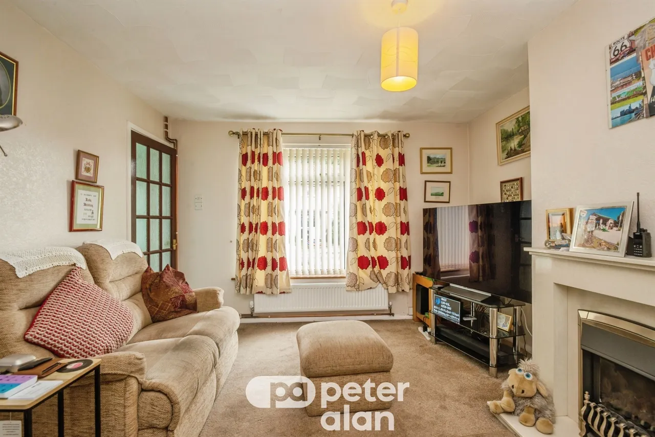 Beaumaris Drive, Cwmbran, NP44, photo 3