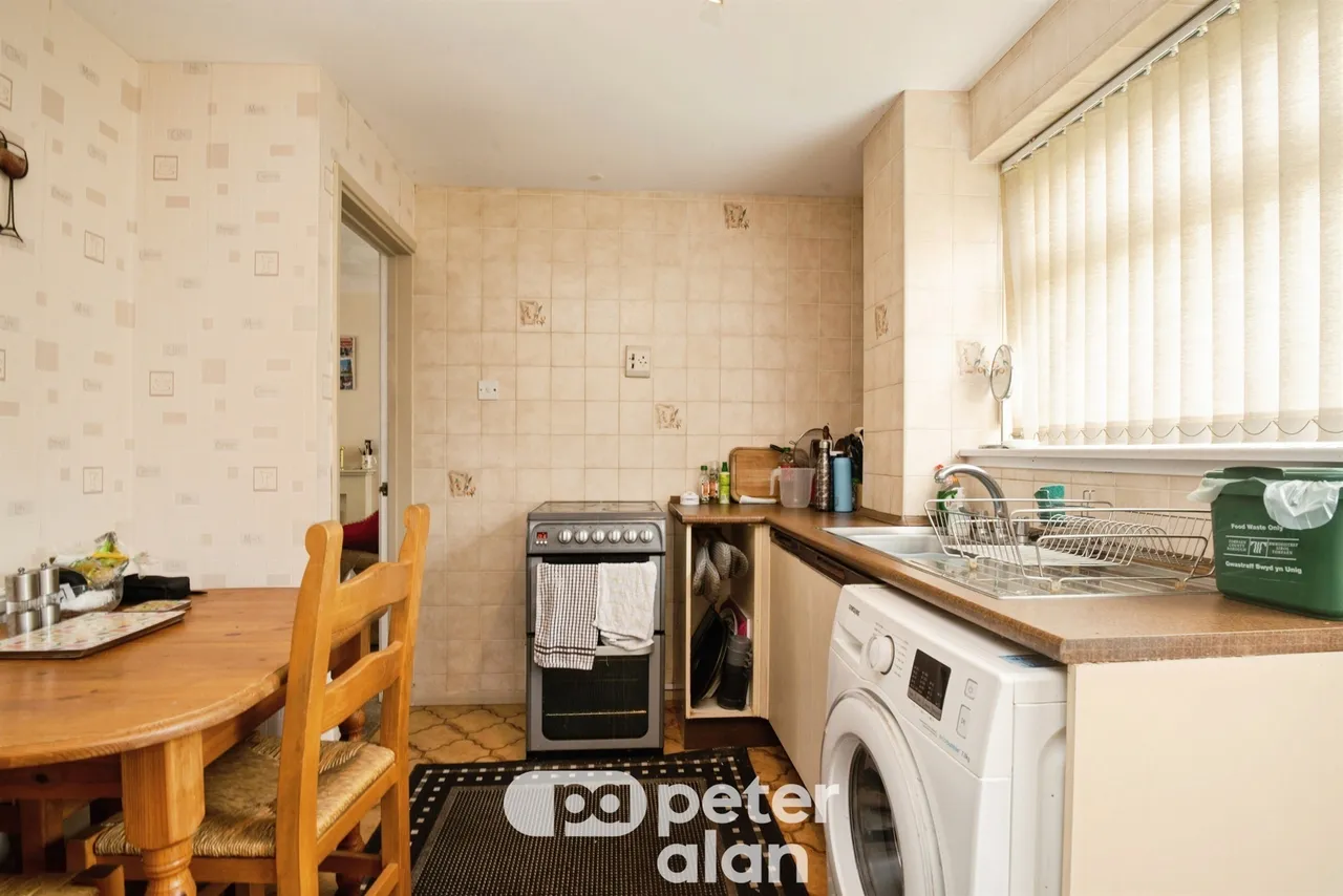 Beaumaris Drive, Cwmbran, NP44, photo 6