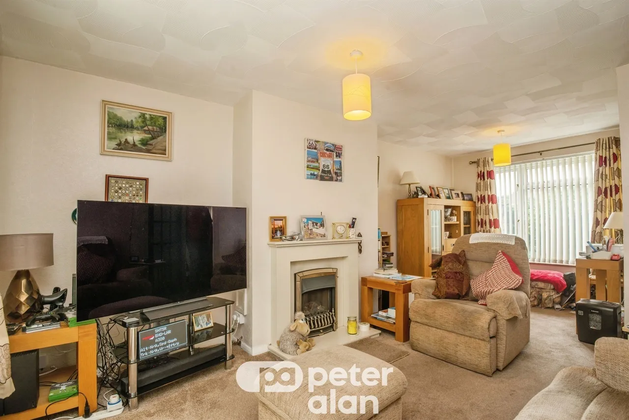 Beaumaris Drive, Cwmbran, NP44, photo 4