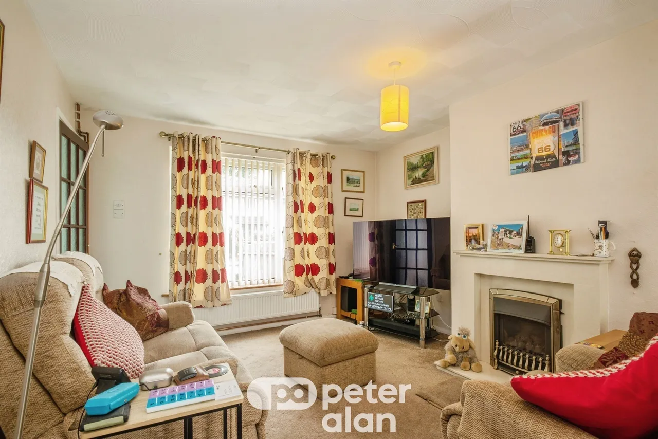 Beaumaris Drive, Cwmbran, NP44, photo 2