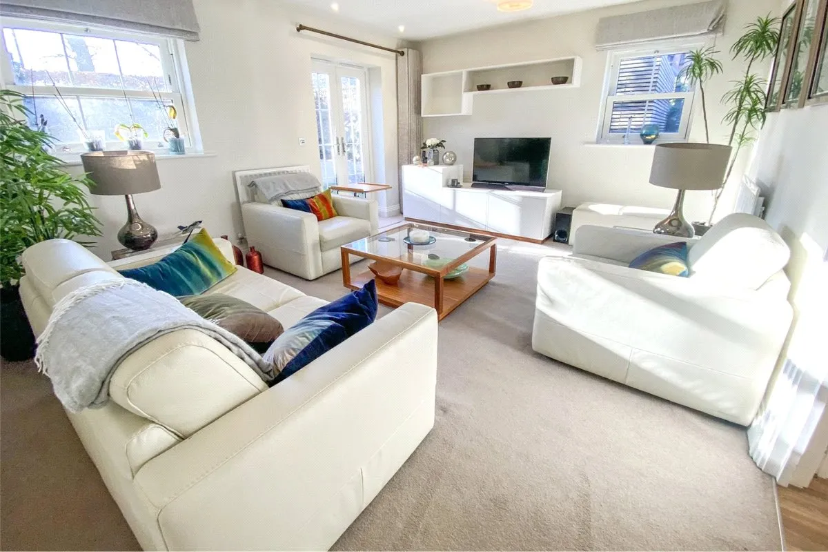 Monachus Row, Hartley Wintney, Hook, Hampshire, RG27 8DA, photo 2