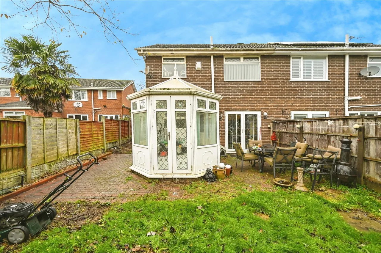 Shetland Close, Widnes, WA8, photo 3