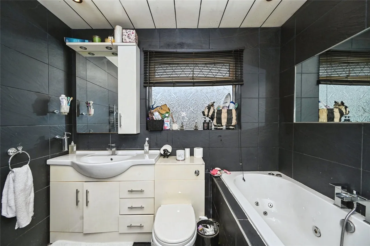 Shetland Close, Widnes, WA8, photo 11