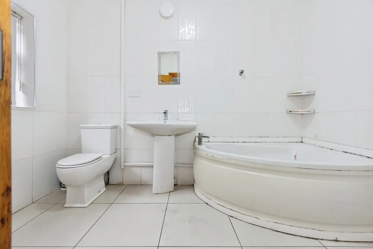 Oakwood Road, Birmingham, B11, photo 8