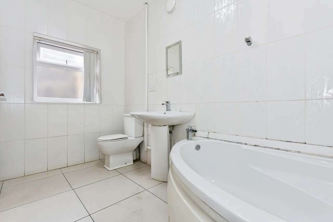 Oakwood Road, Birmingham, B11, photo 27