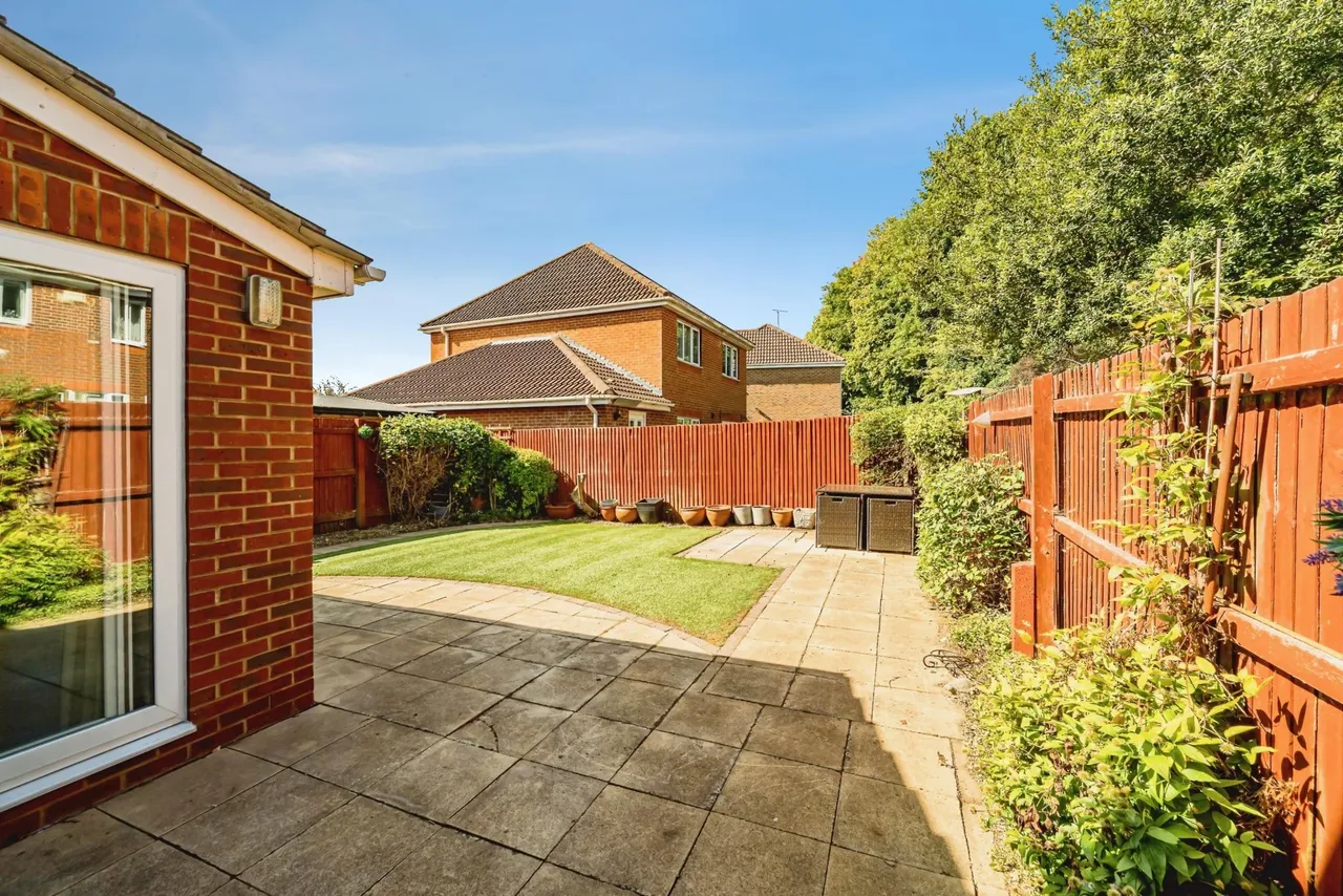 Briskman Way, Aylesbury, HP21, photo 11