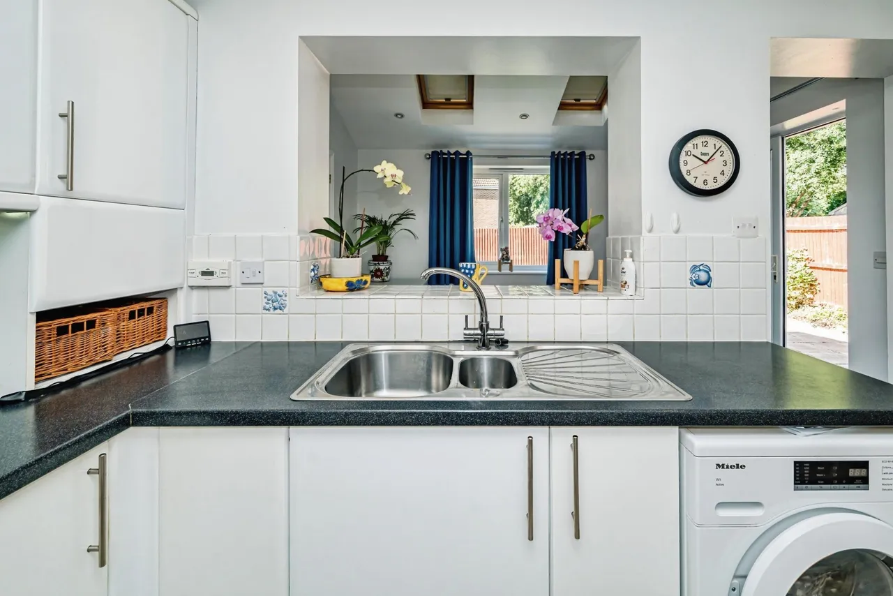 Briskman Way, Aylesbury, HP21, photo 3