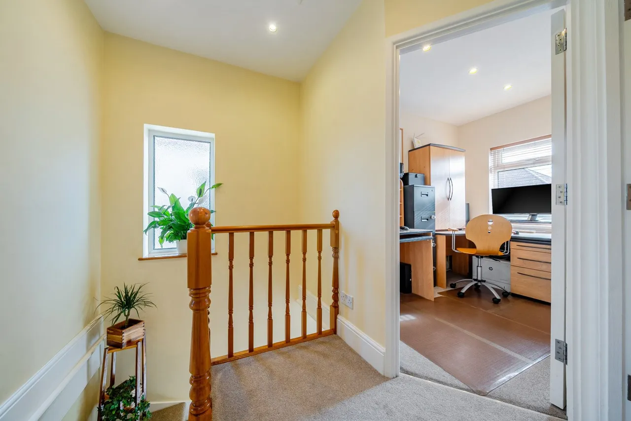 Hazeldene Road, DA16, photo 11