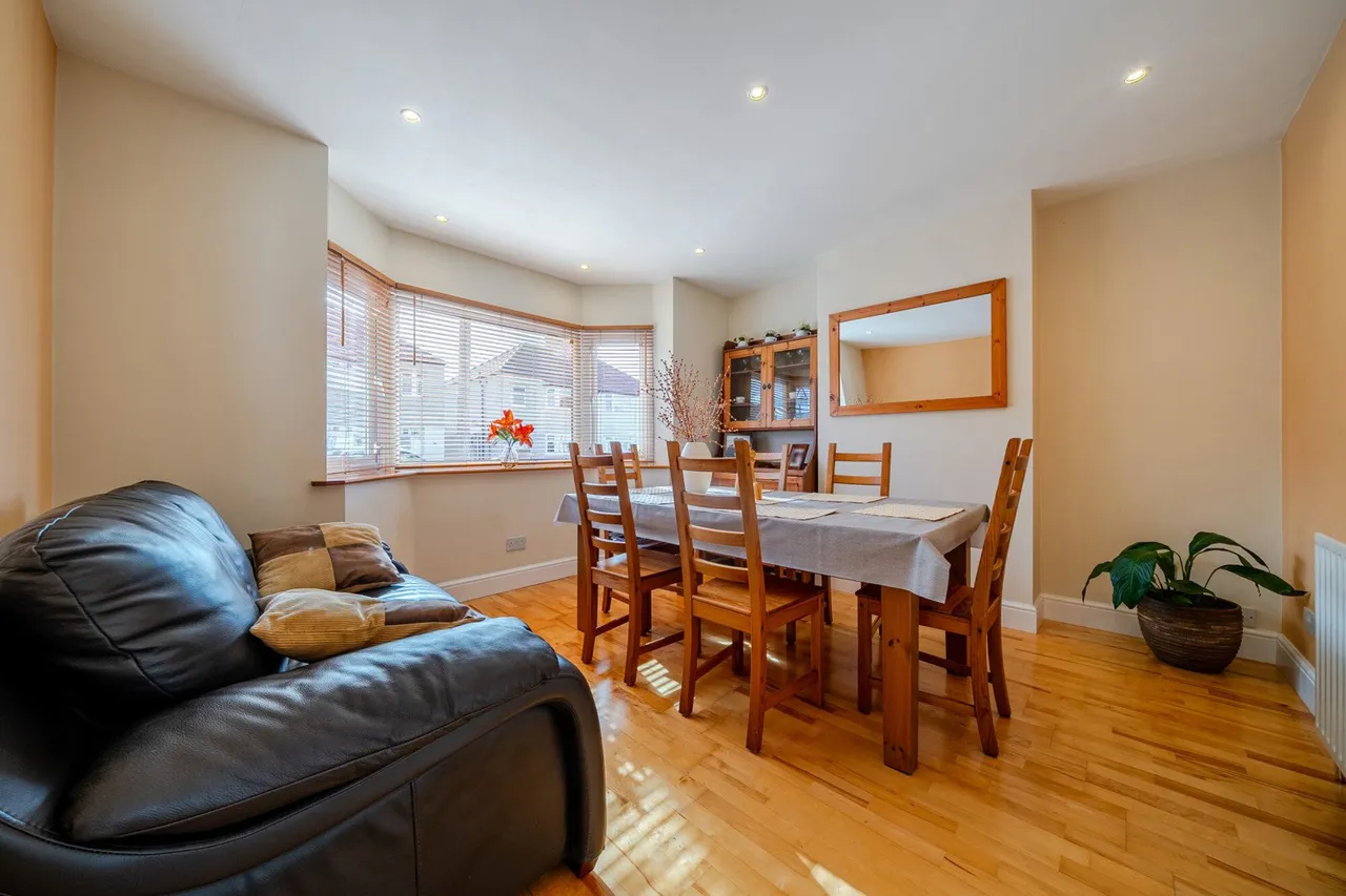 Hazeldene Road, DA16, photo 3