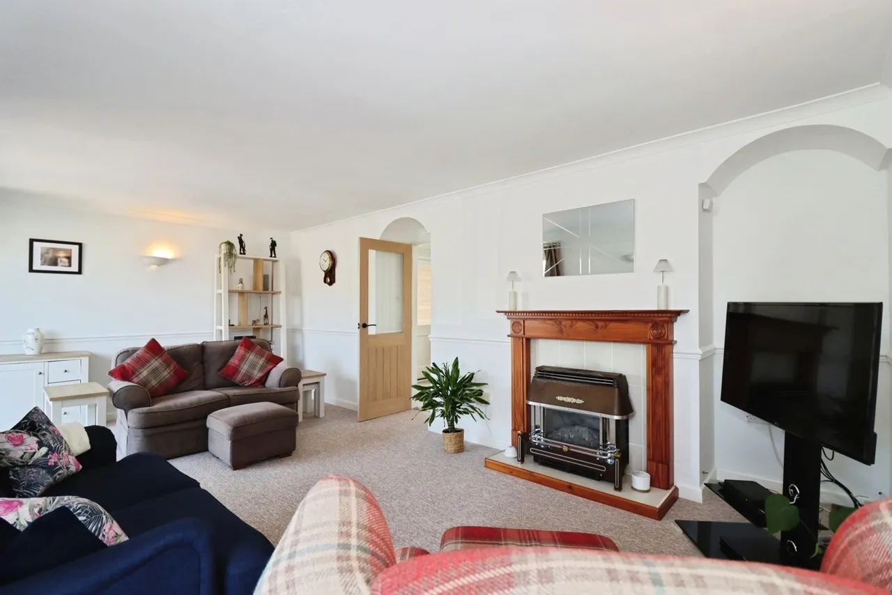St. Annes Drive, Coalpit Heath, BS36, photo 6