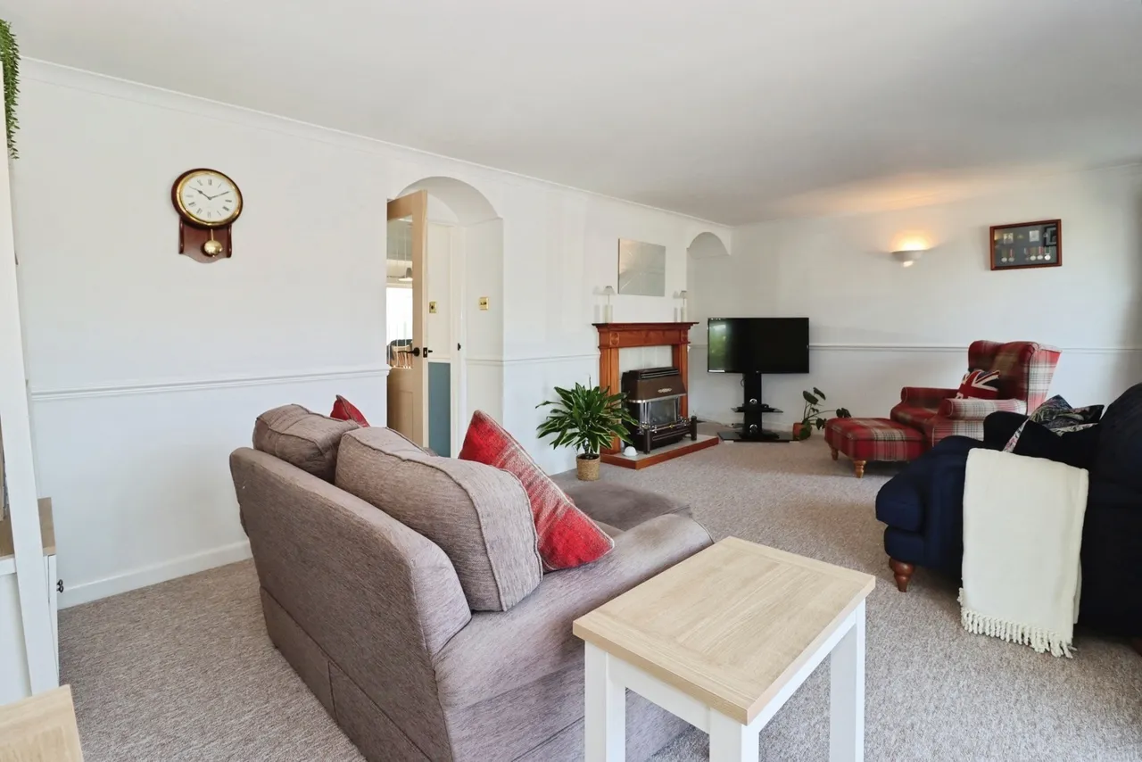 St. Annes Drive, Coalpit Heath, BS36, photo 11