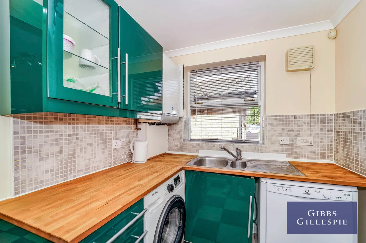 Hazelwood Close, North Harrow Fees Apply, HA2, photo 2
