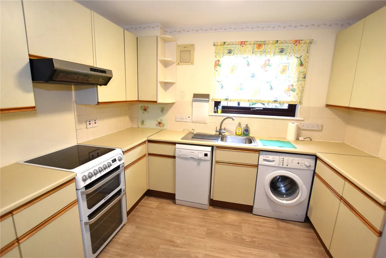 Church Road, Upton, CH49, photo 5