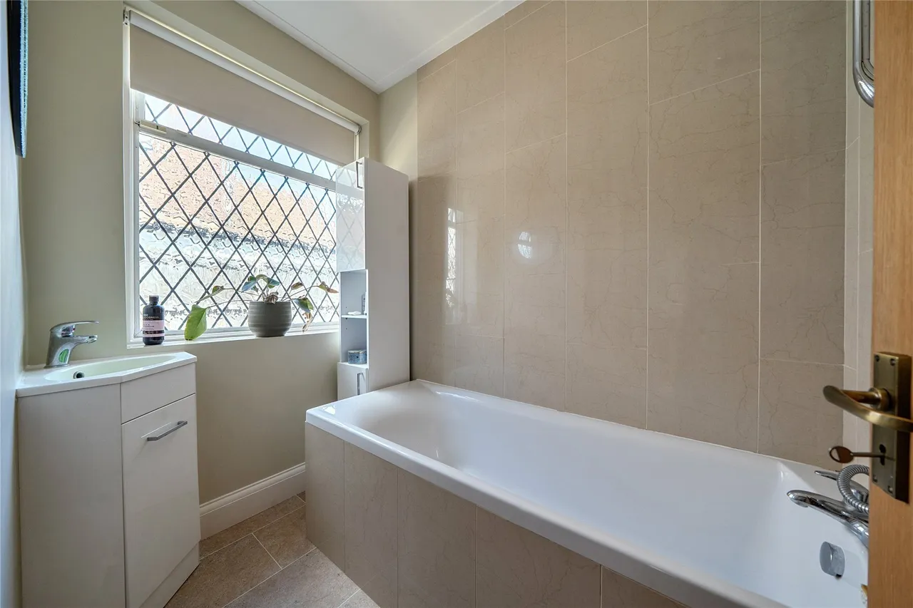 The Fairway, Bromley, BR1, photo 9