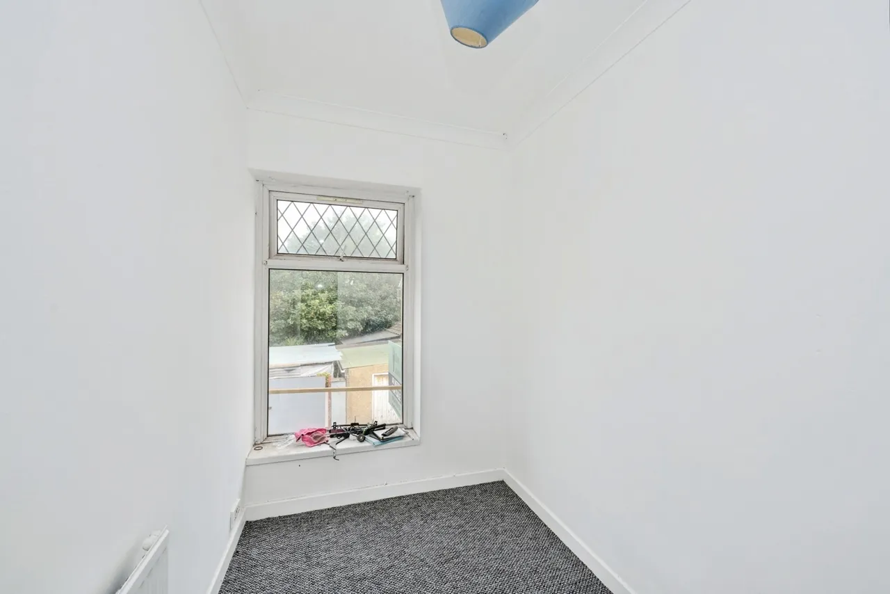 Old Castle Road, Llanelli, SA15, photo 15