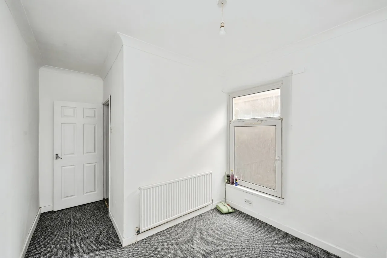 Old Castle Road, Llanelli, SA15, photo 14