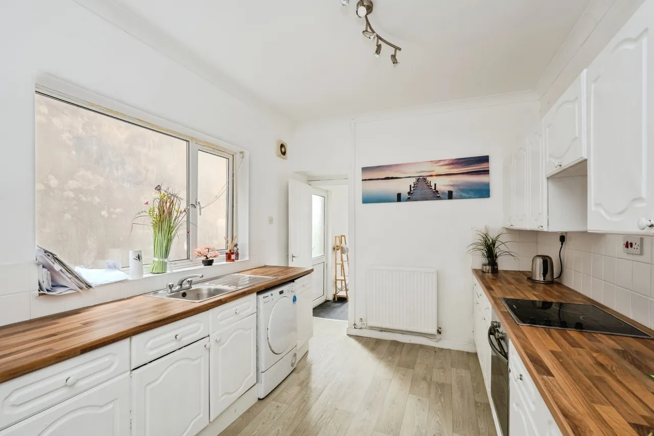 Old Castle Road, Llanelli, SA15, photo 8