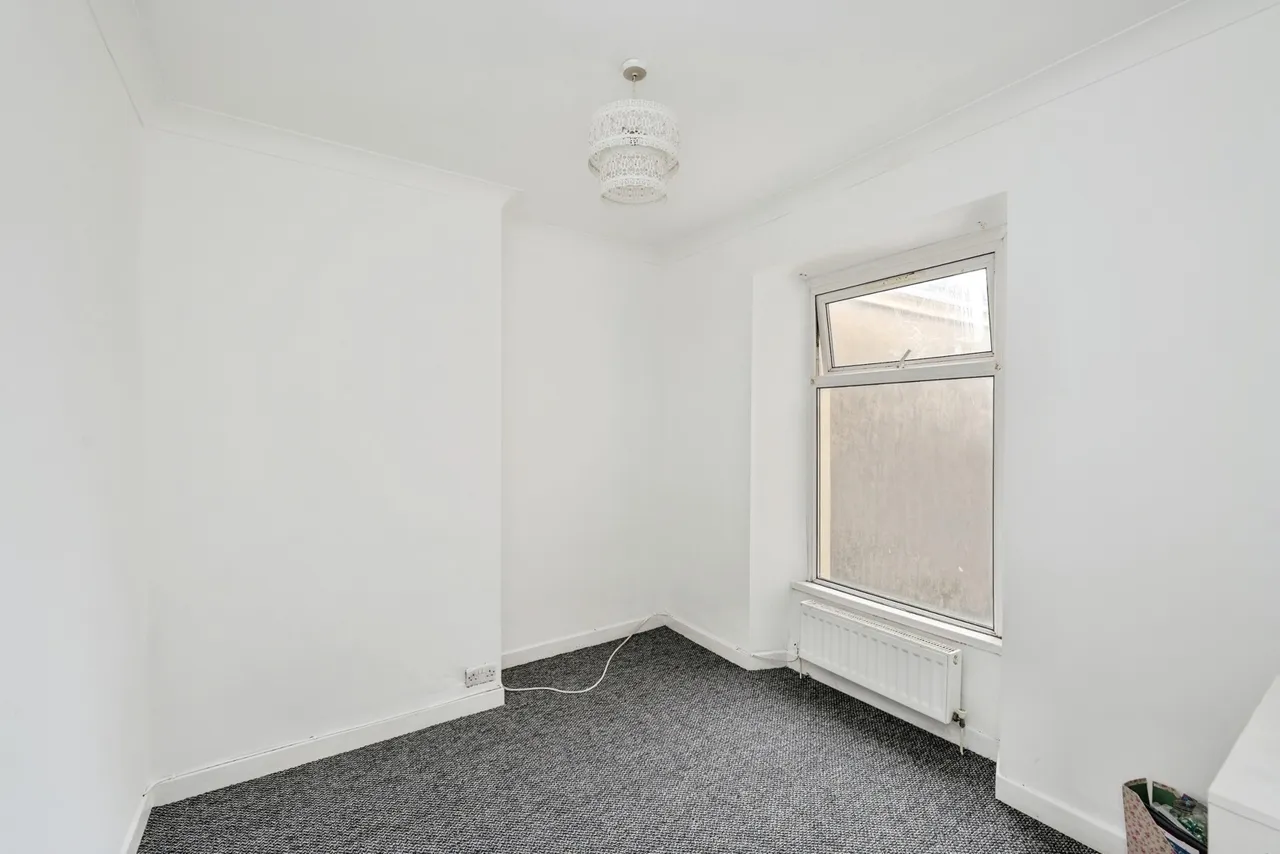 Old Castle Road, Llanelli, SA15, photo 13