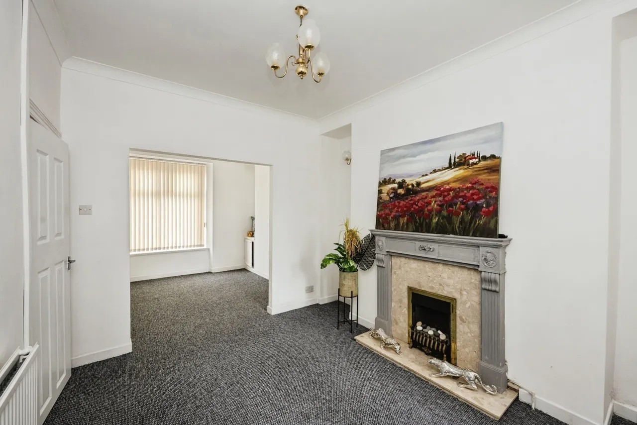 Old Castle Road, Llanelli, SA15, photo 6