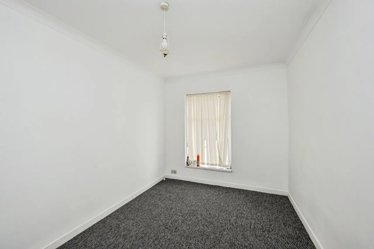 Old Castle Road, Llanelli, SA15, photo 12