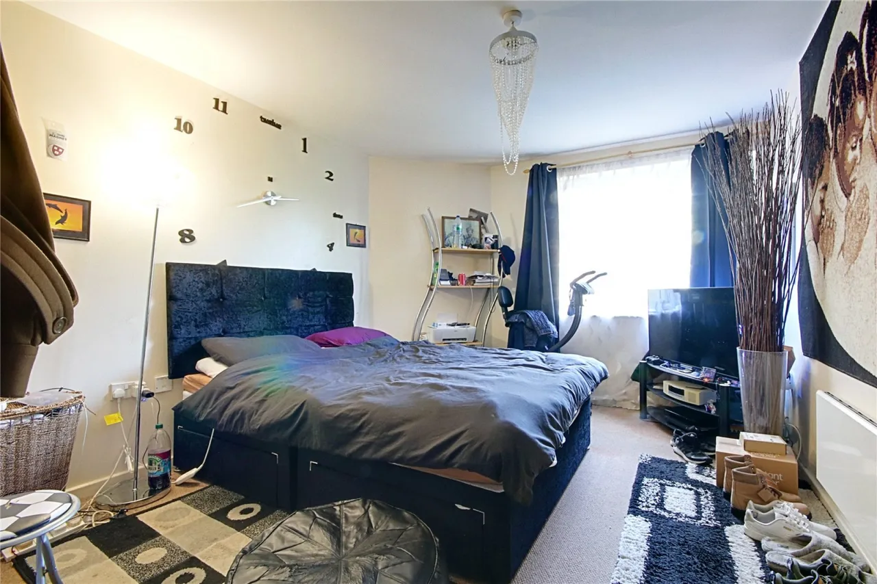 Enstone Road, Enfield, photo 8