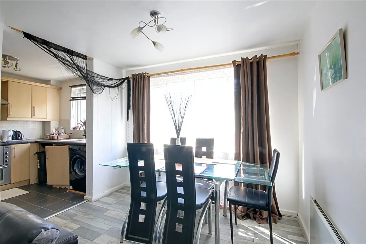 Enstone Road, Enfield, photo 5