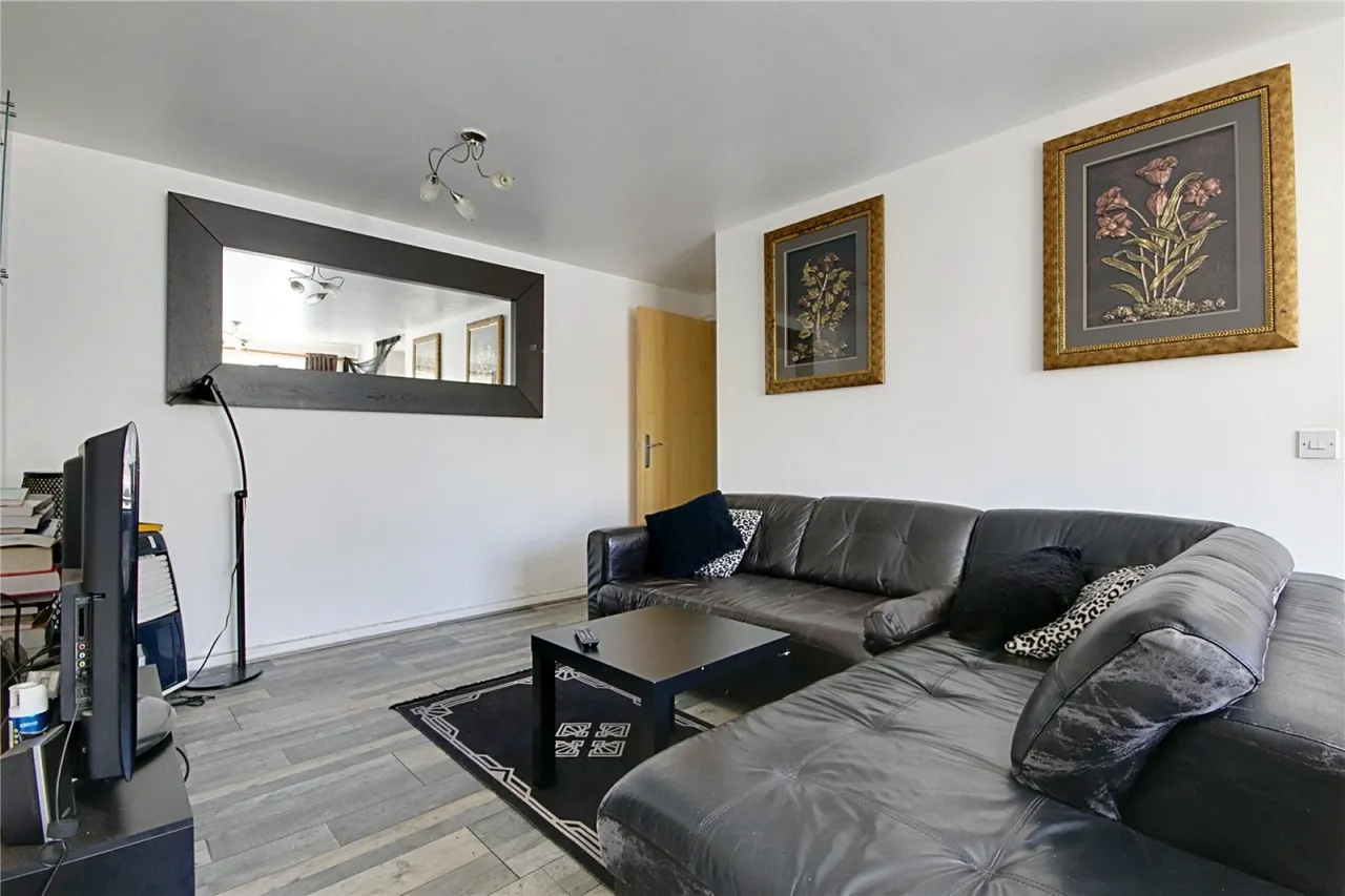 Enstone Road, Enfield, photo 4