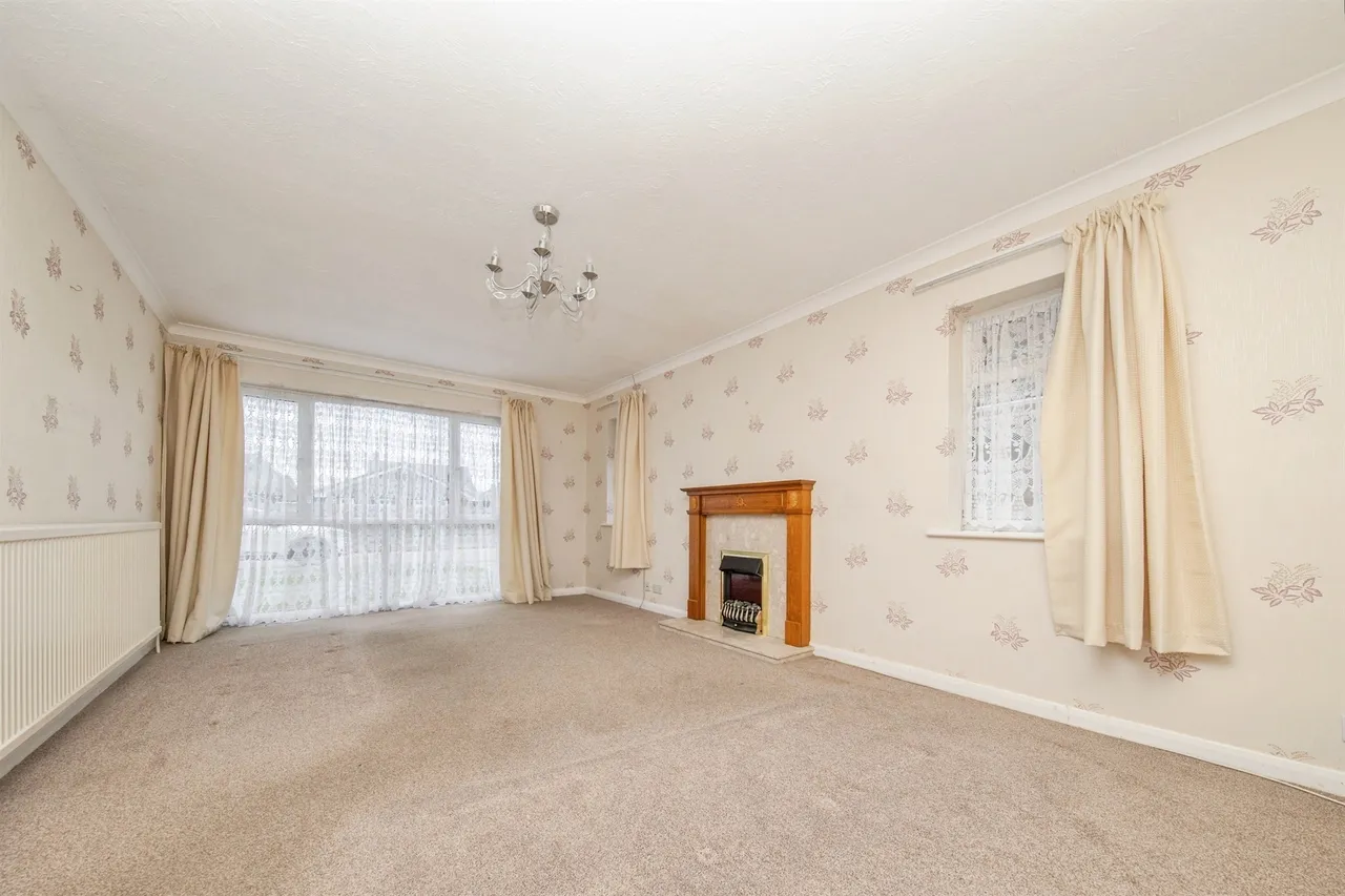 Ladbrooke Road, Clacton-On-Sea, photo 2