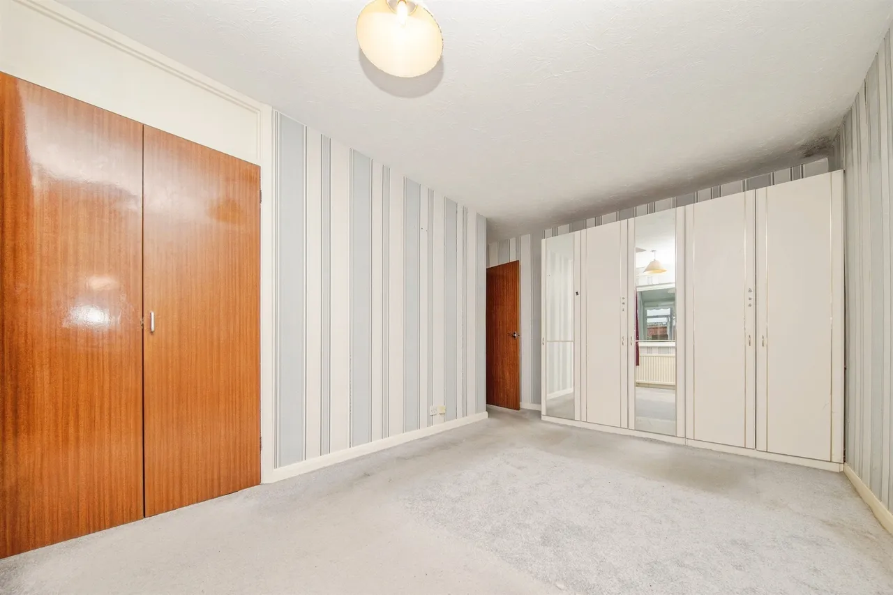 Ladbrooke Road, Clacton-On-Sea, photo 8